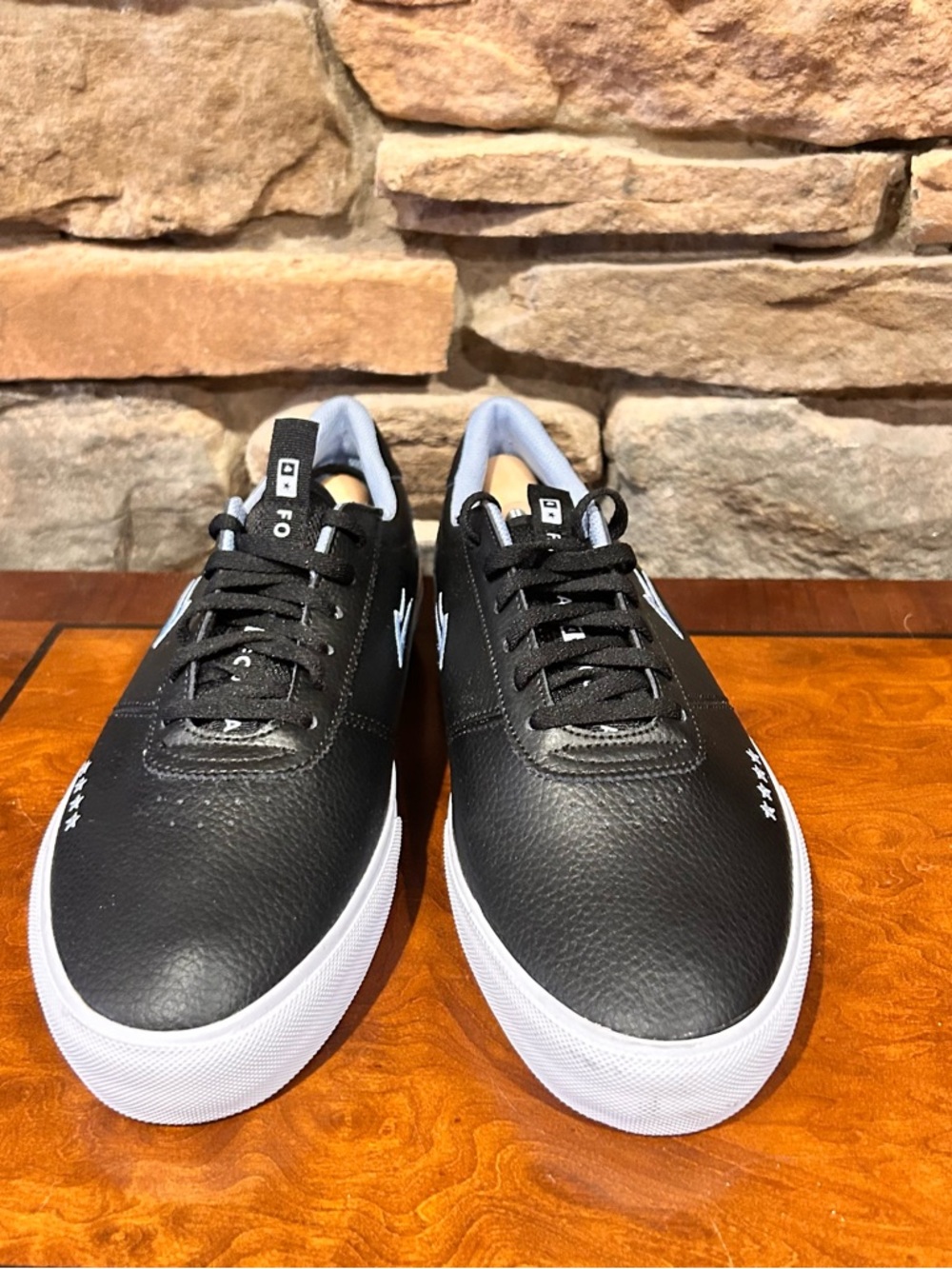 Black Lakai Manchester Casual Sneakers - Classic Low-Top men’s size 10.5 - Picture 2 of 6